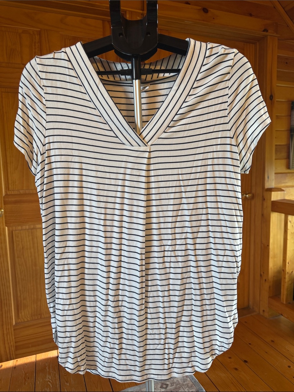 Old Navy striped black/White Short Sleeve V-Neck Tee